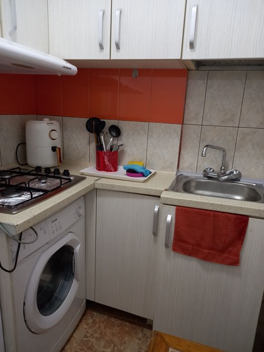 Vând garsoniera ,bvd Soco Iasi ,zona rest Cotnari