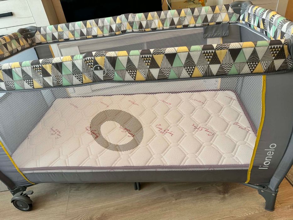 Кошара и матрак,неизползвана