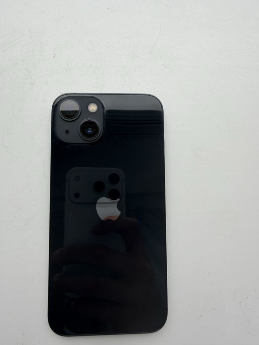 Продам iPhone 13