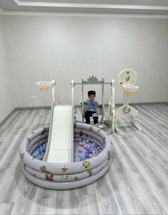 Горка качеля сухой бассейн 100 мячики