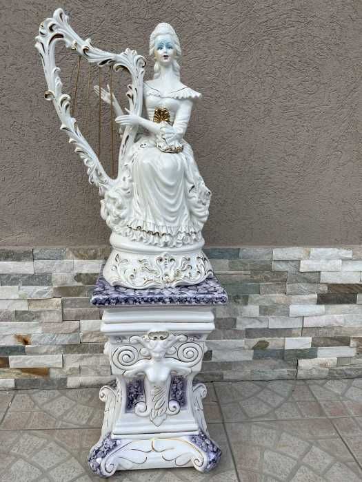 Deosebita statueta-Tanara contesa cantand la harpa-Italia