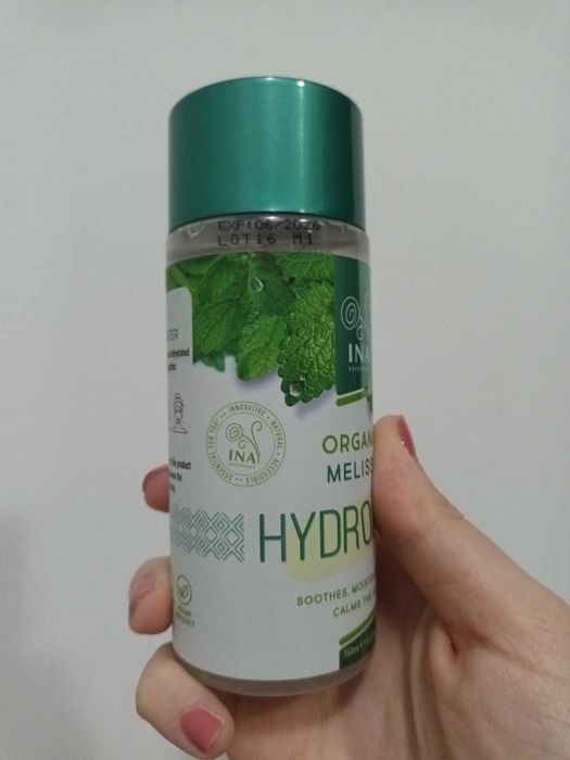 НОВА! Био Вода от Маточина Hydrolina с успокояващ ефект InaEssentials