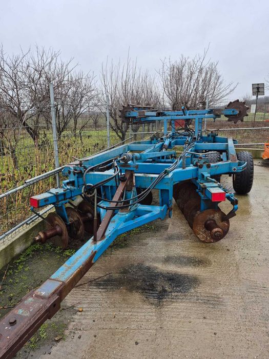 Disc greu rabatabil hidraulic Frost 4.40 m cu tavalug, perfecta stare