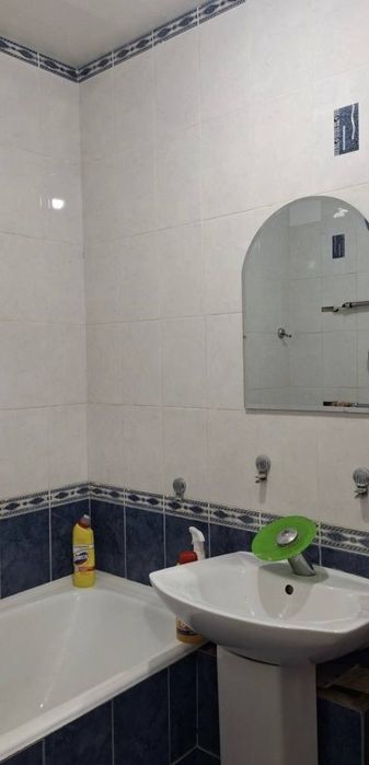 СРОЧНО!!! Сдаётся своя двухкомнатная квартира Сергели Строитель 2/3/9