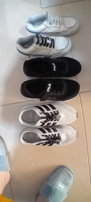 Adidasi pentru baeti si fete.