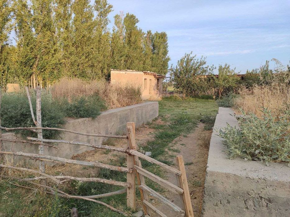 Yer uchaskasi sotiladi srochniy.