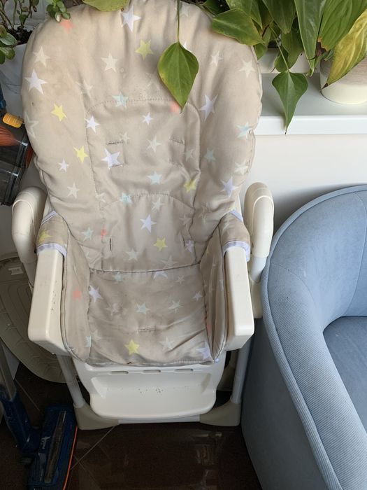 Kikka Boo стол за хранене