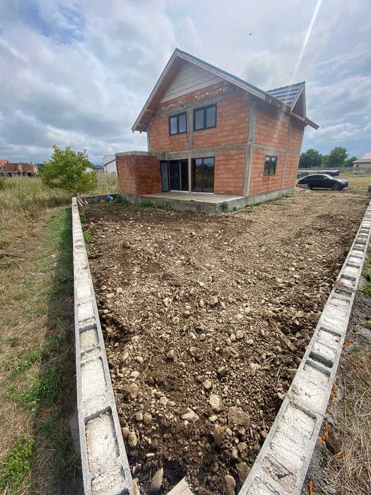 Casa cu mansardă de vânzare