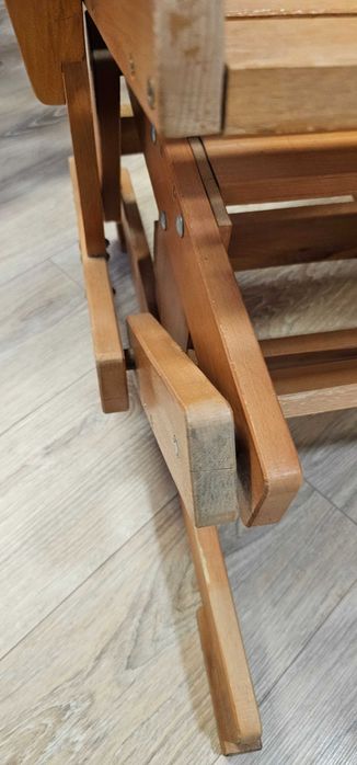 Scaun din lemn balansoar