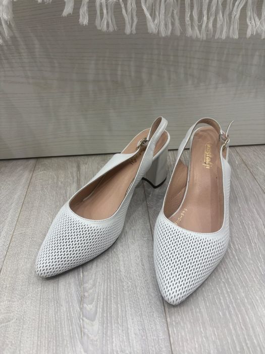 Продам пальто, обувь