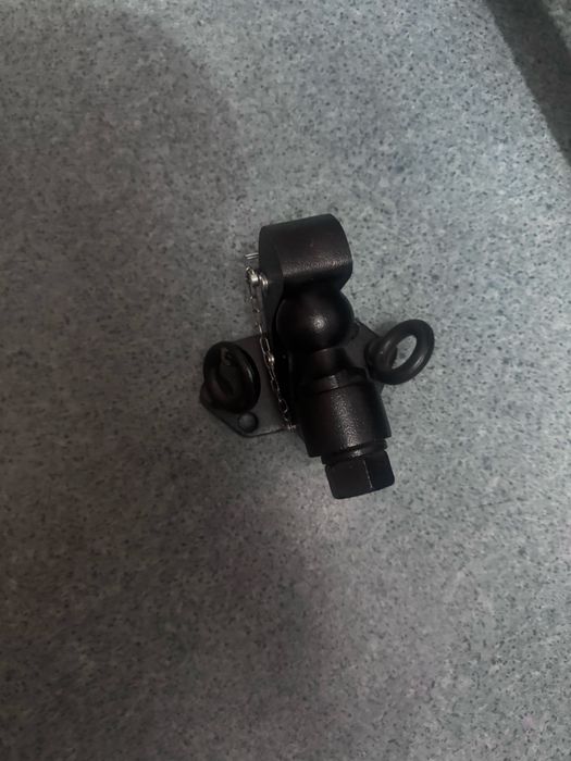 Продам фаркоп на ланд крузер прадо