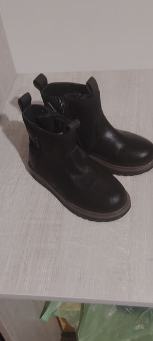 Продаются детские ботинки фирмы h&m