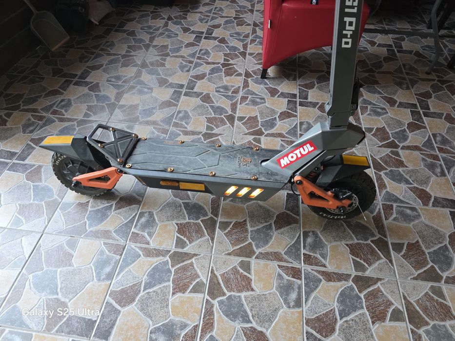 !Descriere!Vând trotineta electrica e scooter kukirin g1 pro