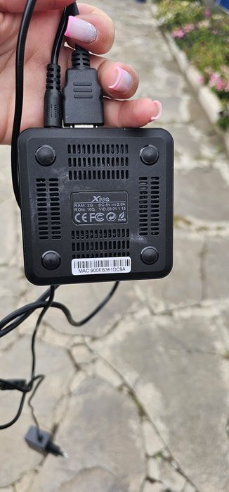 Продам телевизор 107см диагональ вместе с модемом  для интернета.