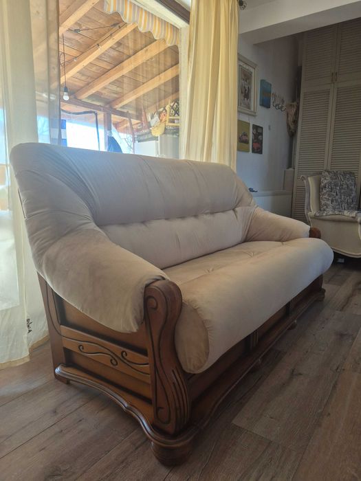 Canapea extensibila cu 3 locuri si pat rabatabil