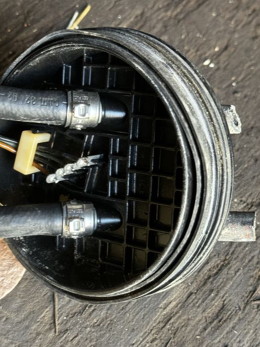 Volkswagen Golf три бензонасос