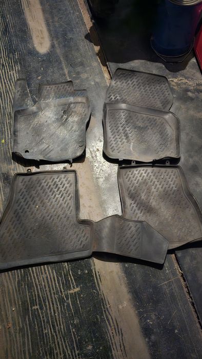 Продам коврики полики