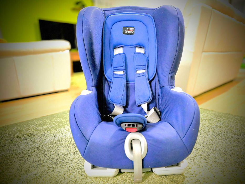 Britax-Romer Versafix 9-18kg, albastru, fixare isofix si centura