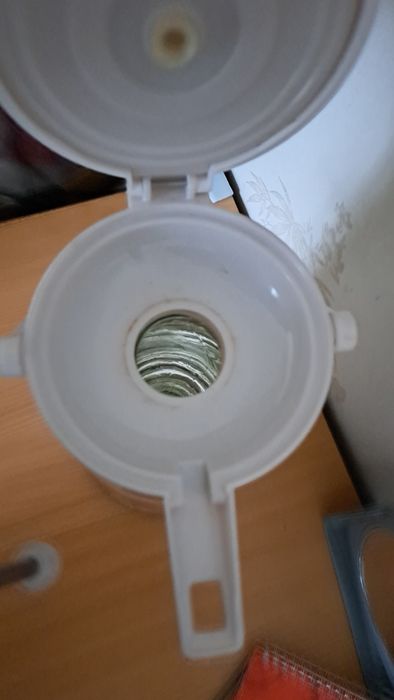 Термос помповый  новый .