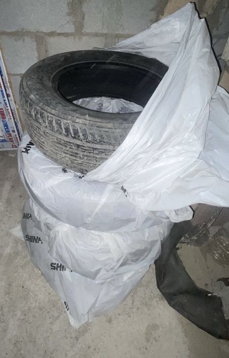 Продам б/у шины (зимние)