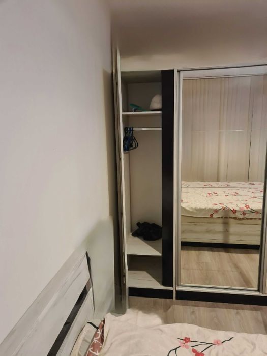 Продавам спален гардероб