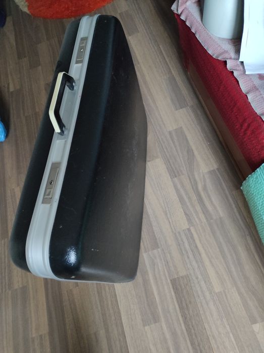 Geamantan voiaj din fibra carbon, modern, Lungime=68cm Inaltime=52cm