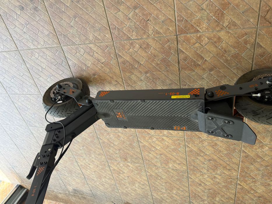 Електрическа тротинетка Kugoo Kirin G4 с хидравлични спирачки!