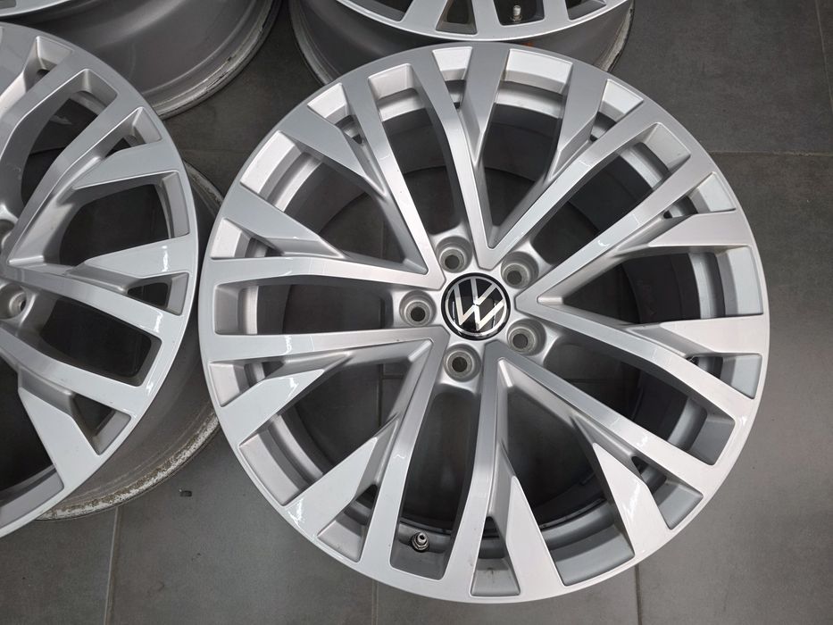 Джанти 18 - Volkswagen Touareg III