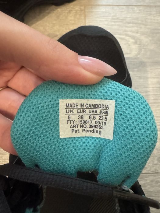 Спортни обувки Salomon Gore-Tex 38