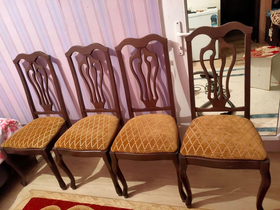 Стол гостевой,стулья