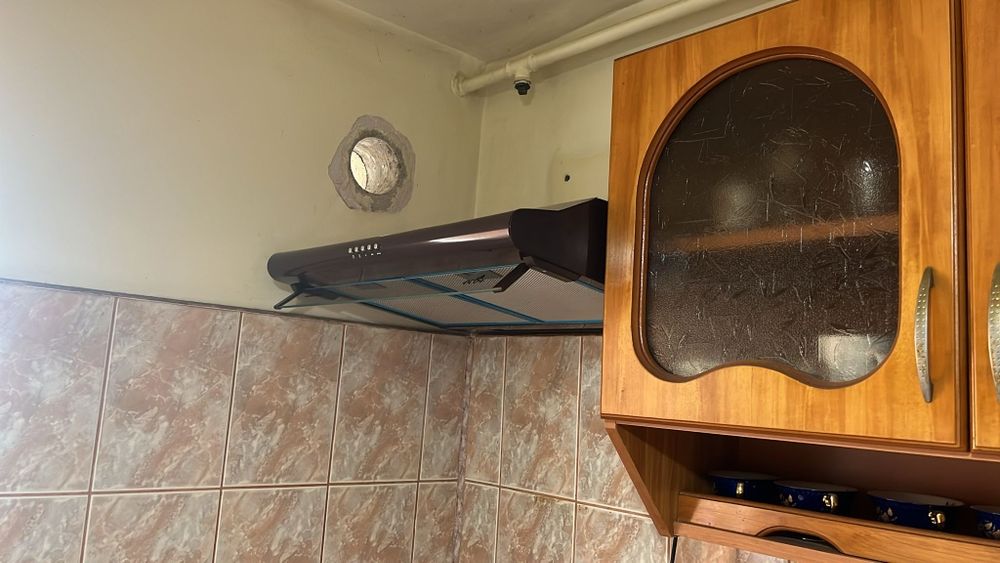 Carotare găuri hote aerisiri evacuări