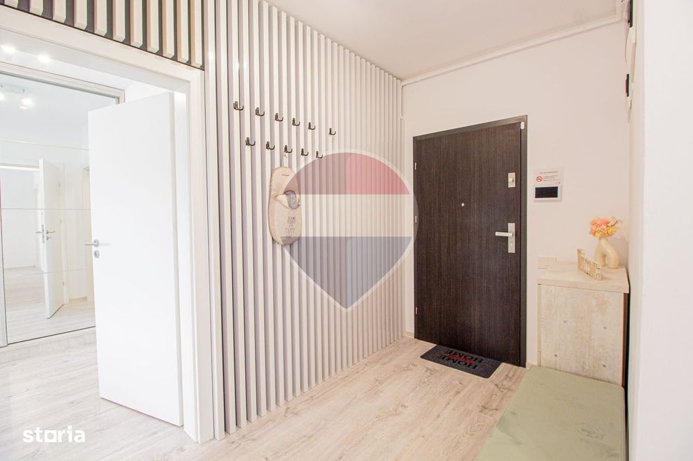 Apartament cu 3 camere de vânzare