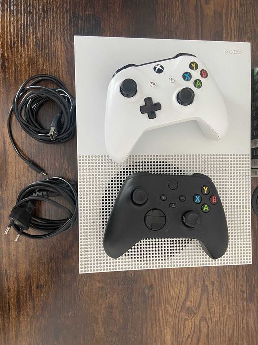 Xbox One S 500GB + Jocuri