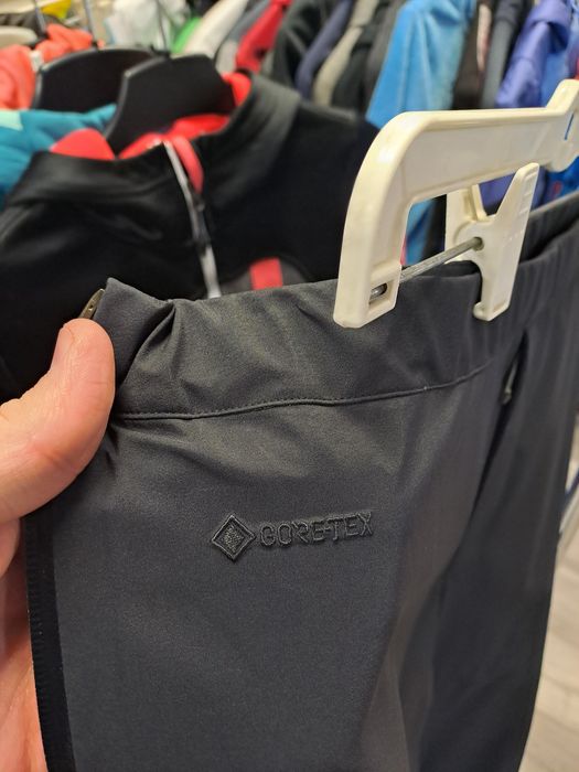 Arcteryx suprapantaloni Men L, impecabil, cod L4