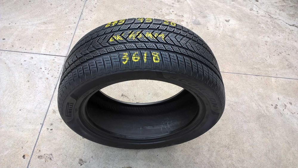 O anvelopa de iarna 275 45 20 pirelli scorpion winter profil 7,5 mm