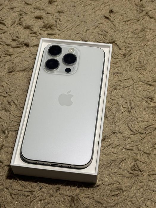 Продам Айфон 15 про
