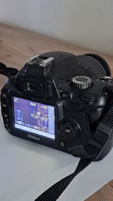 Nikon D60 - ED 18-55 mm