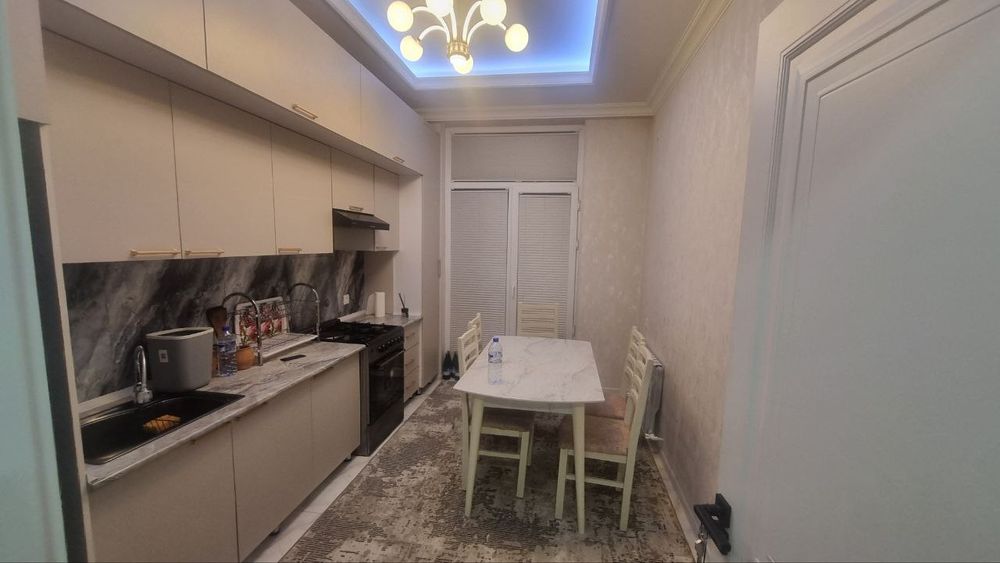 Юнусобод 4 квартал шохсаройда 3 хоналик квартира