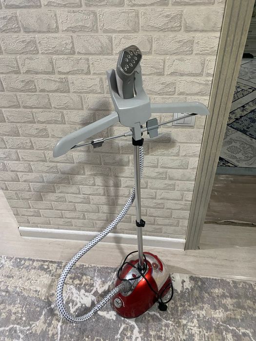 Паравой утюг /Отпариватель Б/У