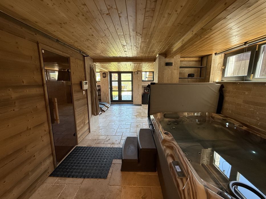 Cabana libera de 1 Mai la doar 18 km de Cluj