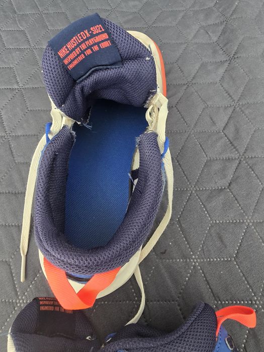 Маратонки Nike..