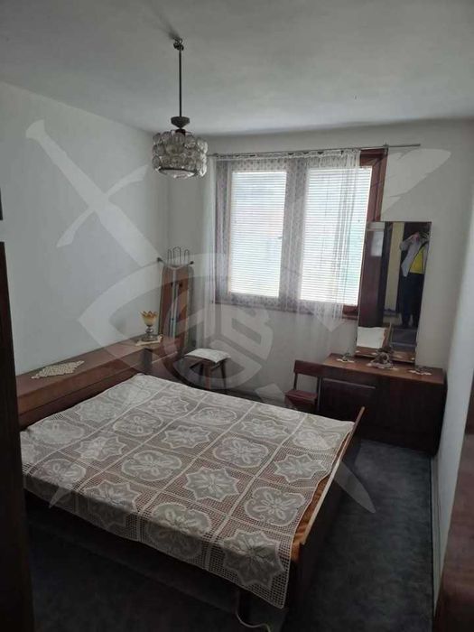 Дава се под наем Тристаен апартамент в Бургас, Център - 66 кв.м за 498.27 € - Снимка #1