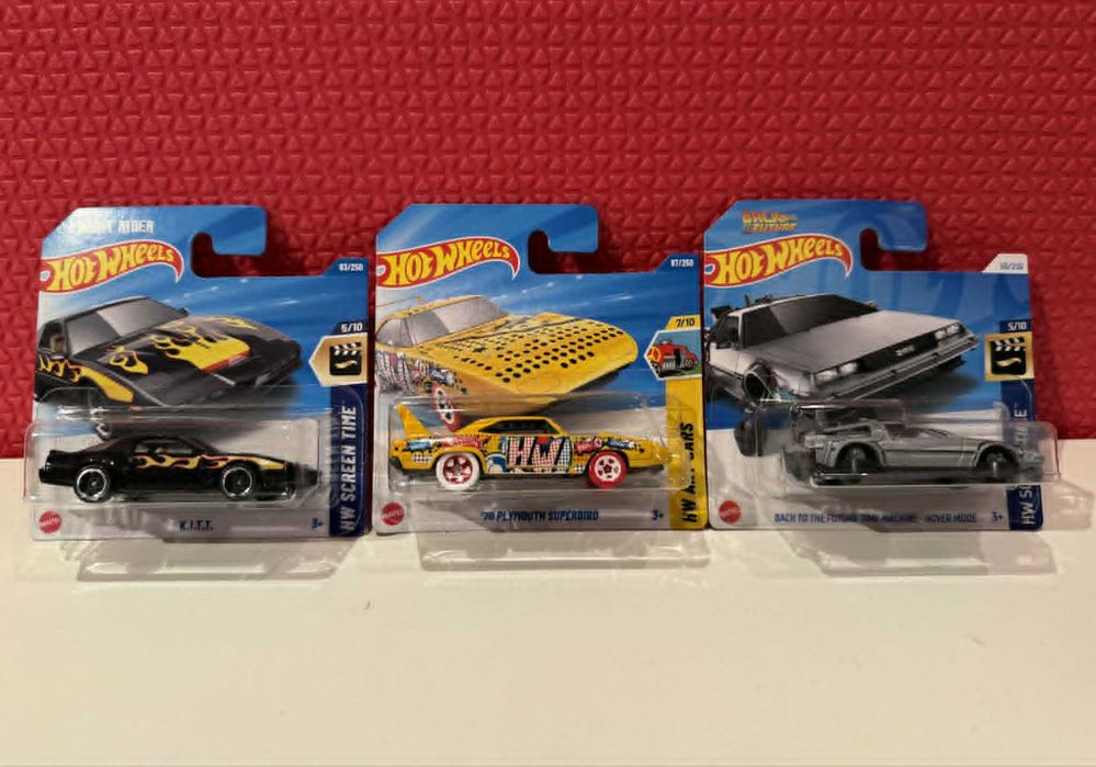 Hot Wheels сет 3 броя – KITT + DeLorean + Plymouth Superbird | нови