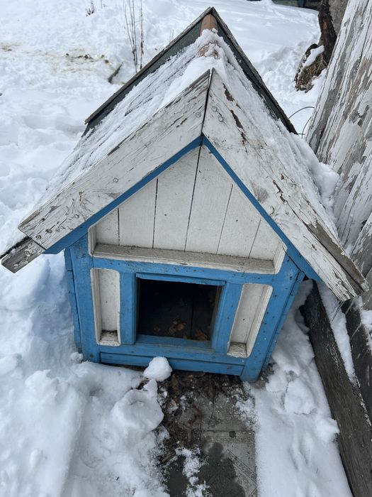 Будка с двойными стенками