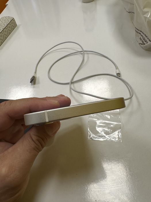 Продава се iphone 12 256GB