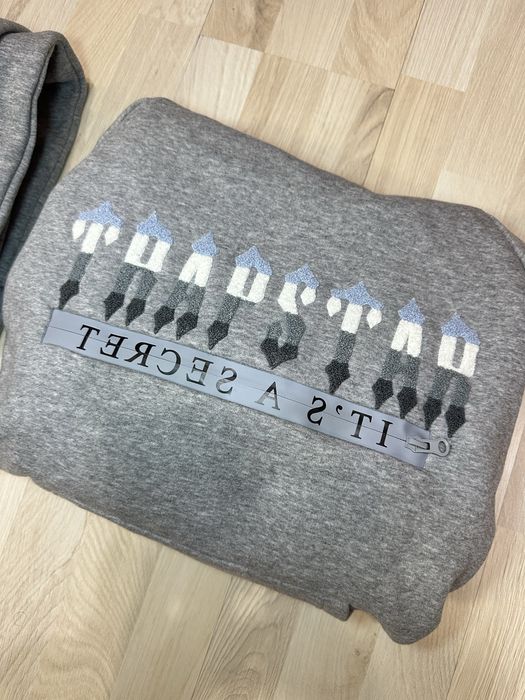 Trapstar екип чисто нов