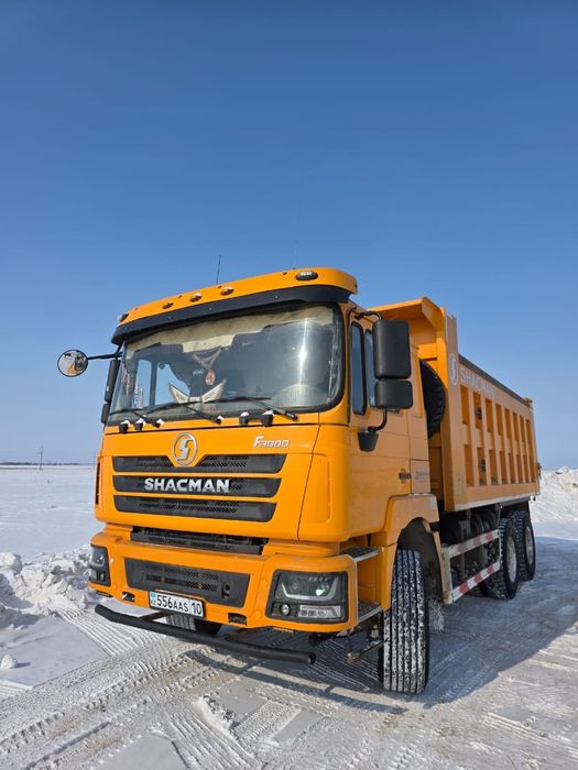 Вывоз снега самосвал погрузчик