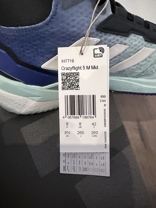 Adidas Crazyflight 5 M Mid (modelul IH7719)