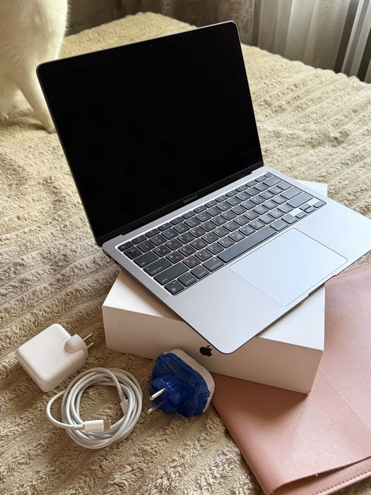 Macbook Air 13-inch M1