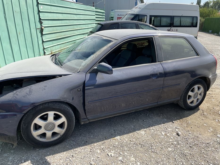 Ауди А38Л 1.6 101к.с На Части